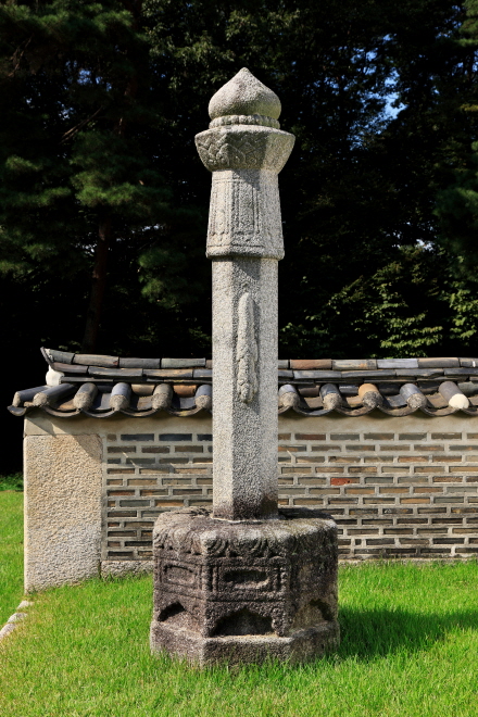 제25대 철종 예릉의 망주석